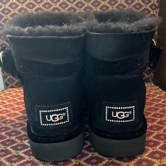 UGG Boots - Picture 2 of 10